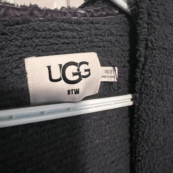 UGG NWT Gray cardigan and pants size S and XS/S - Picture 6 of 8